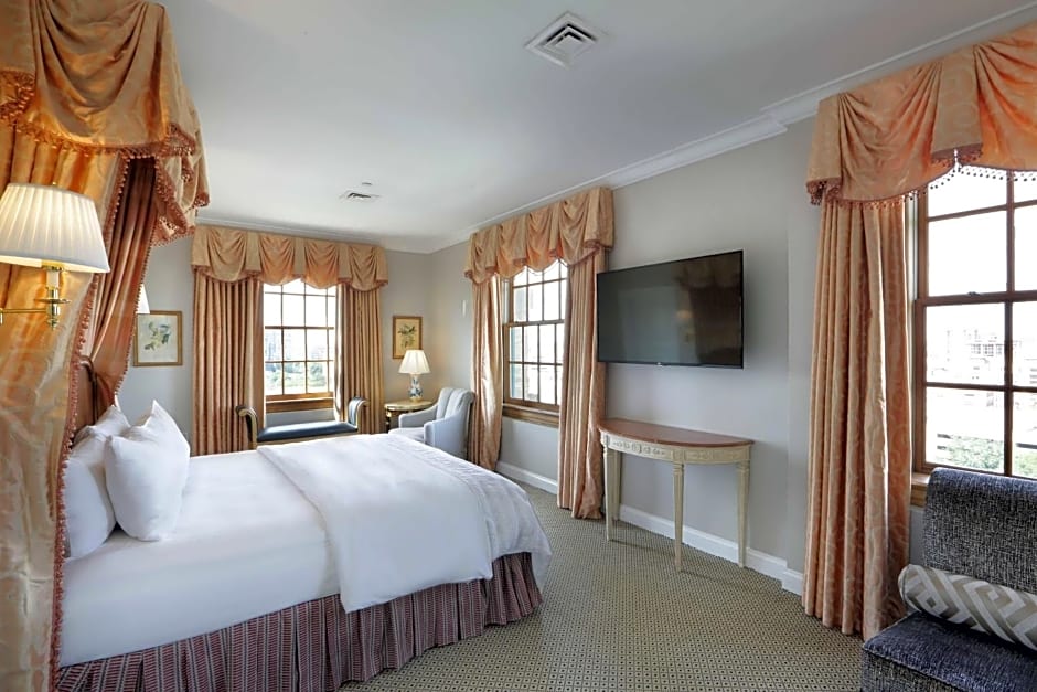 Le Meridien Dallas, The Stoneleigh