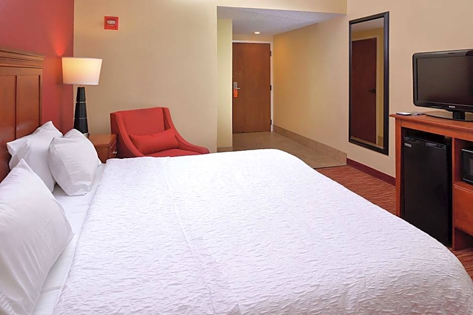 Hampton Inn By Hilton Columbus-East