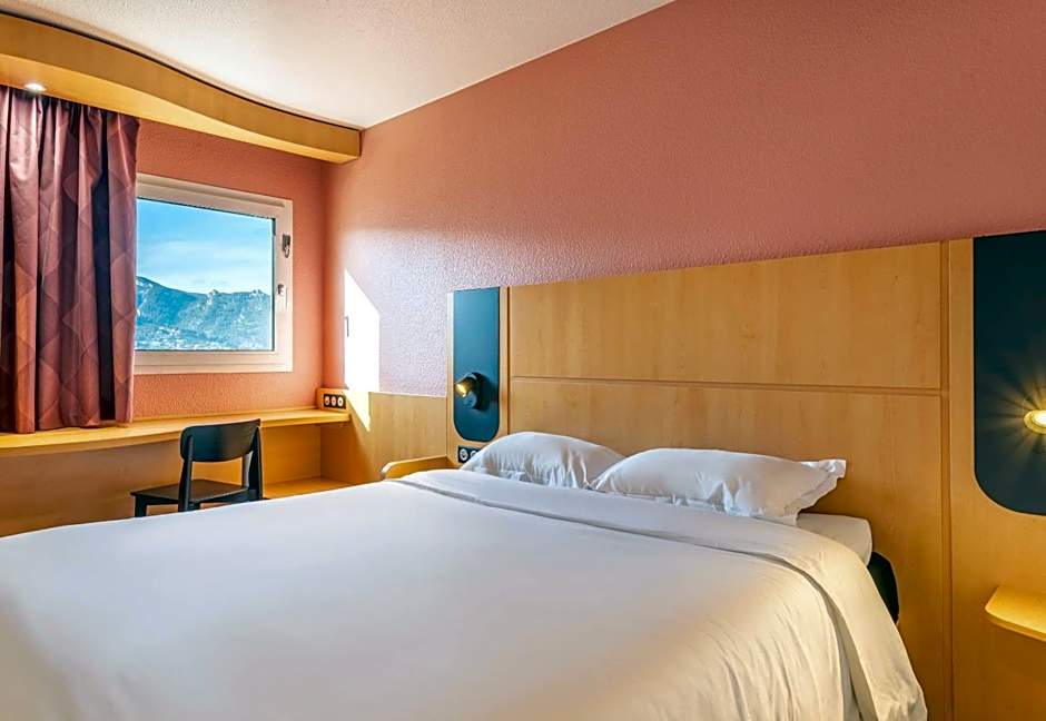 B&B HOTEL Marseille La Valentine Porte d'Aubagne