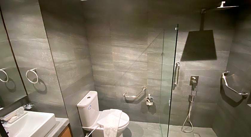 Luisita Central Park Hotel 