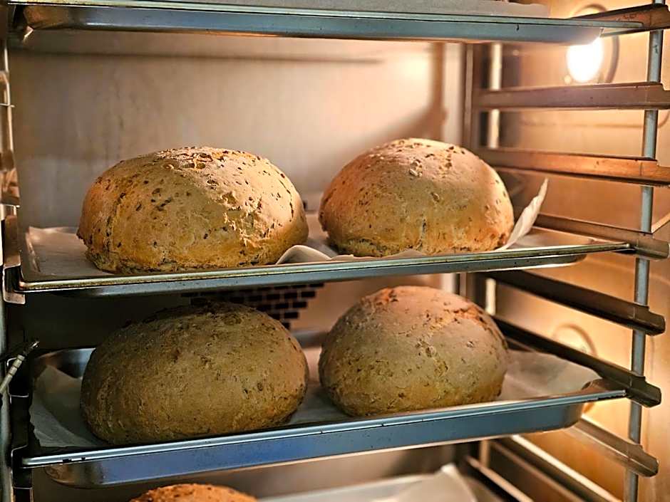 Balónový hotel a pivovar Radešín