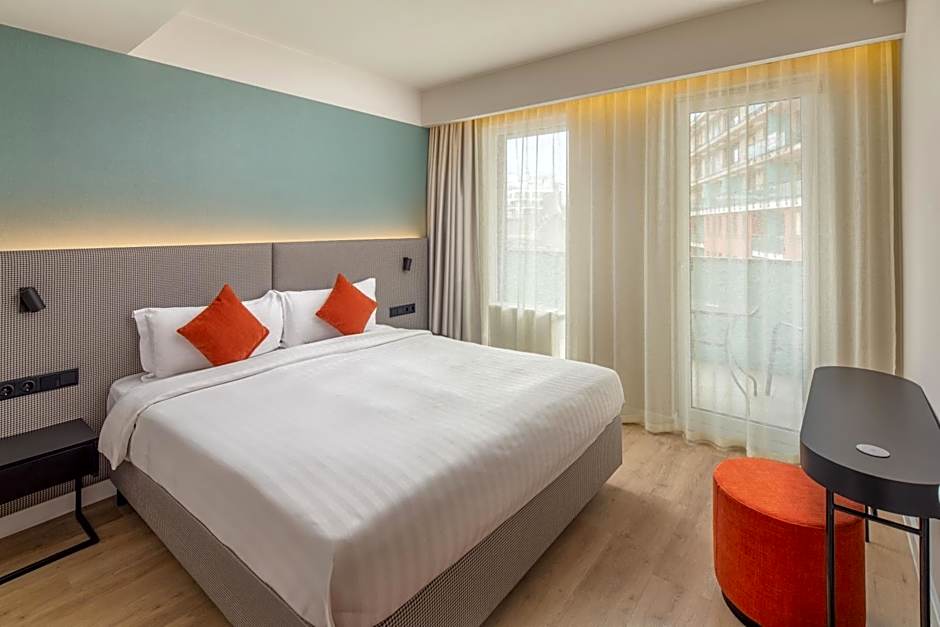 Escala Hotel & Suites