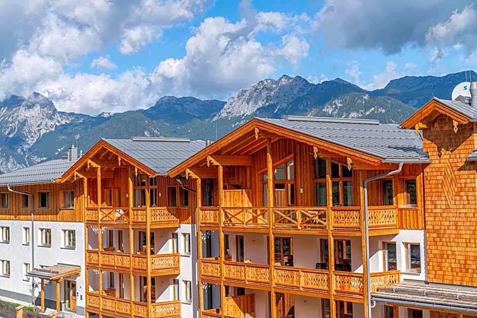 Skylodge Alpine Homes