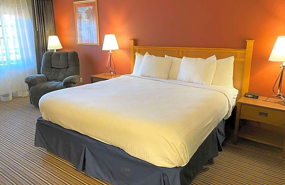 Crossroads Hotel & Event Center