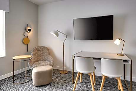 King Studio with Sofa Bed and Mountain View - High Floor