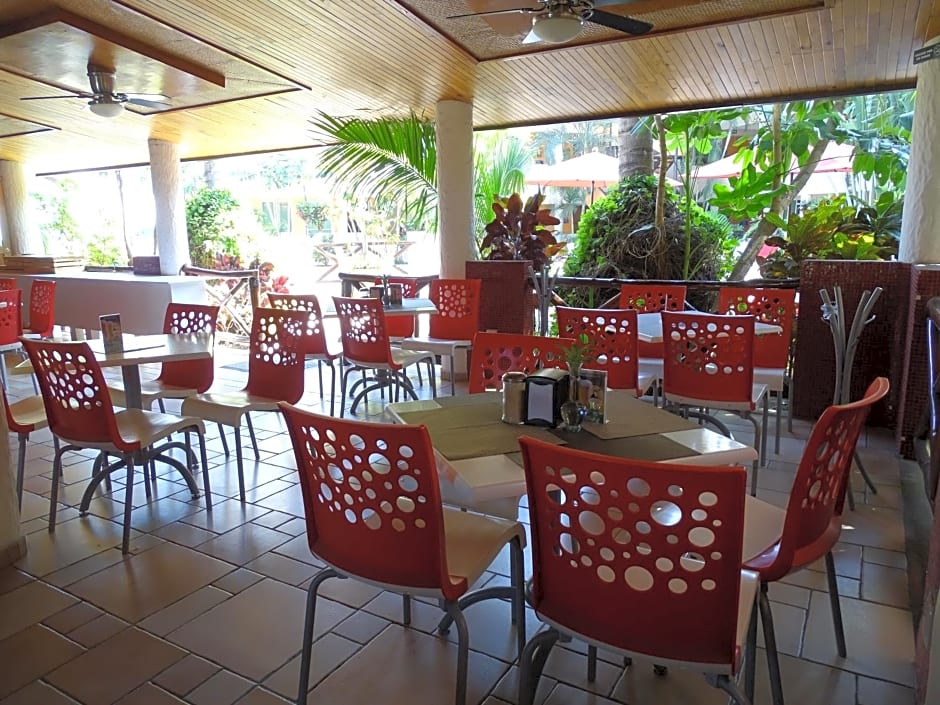 Hotel Palapa Palace Inn