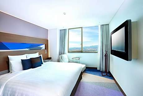 Junior King Suite
