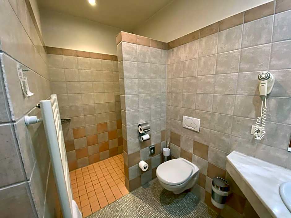 Waldhotel zum Bergsee Damme