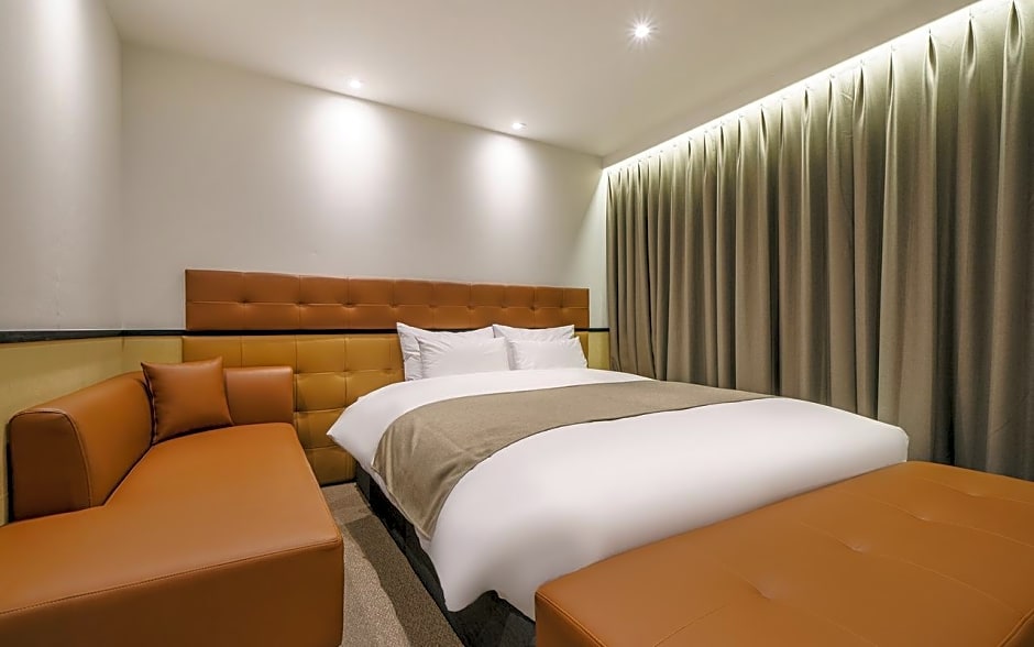 Busan Songjeong Brooks Hotel