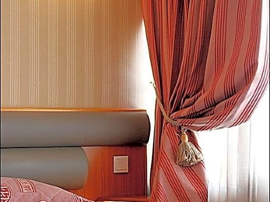 Villa Luxembourg Hotel