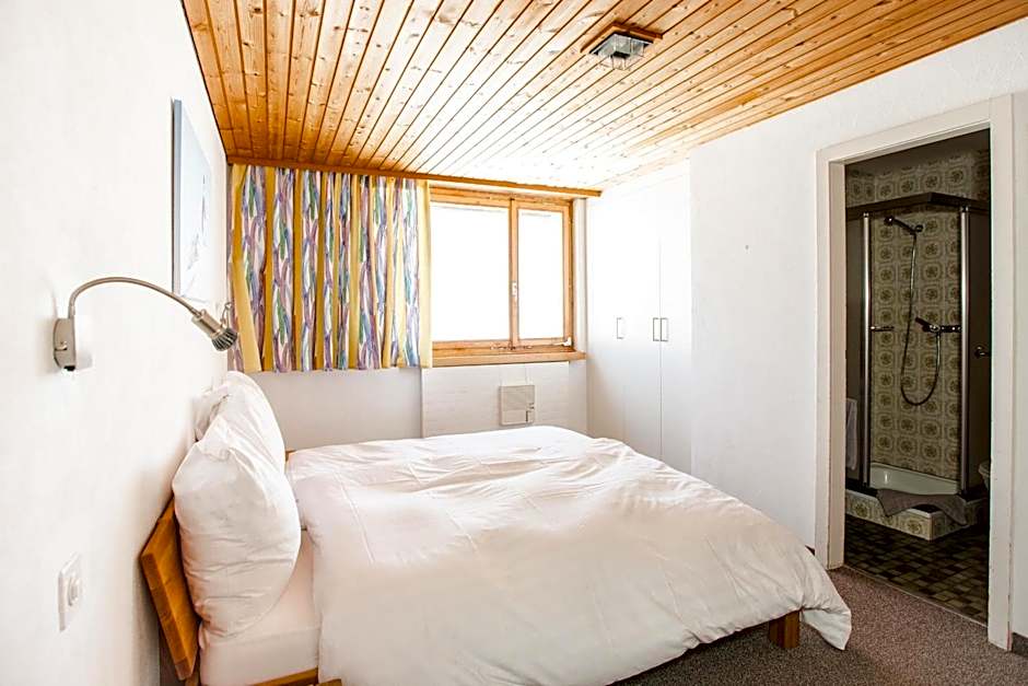 GALAAXY Mountain Hostel