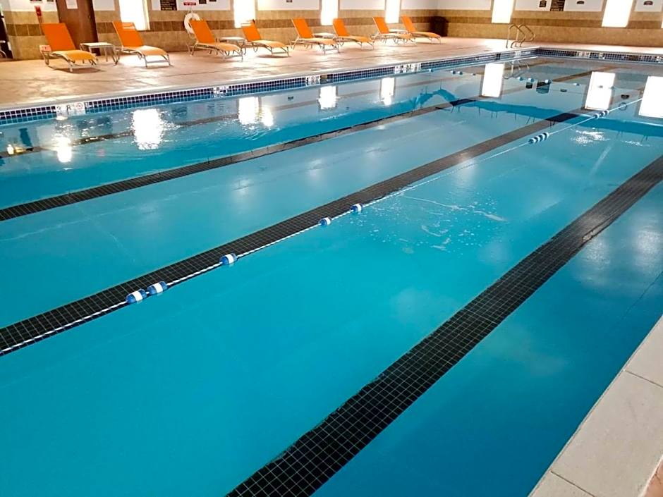 Holiday Inn Express Hotel & Suites Sheldon By IHG