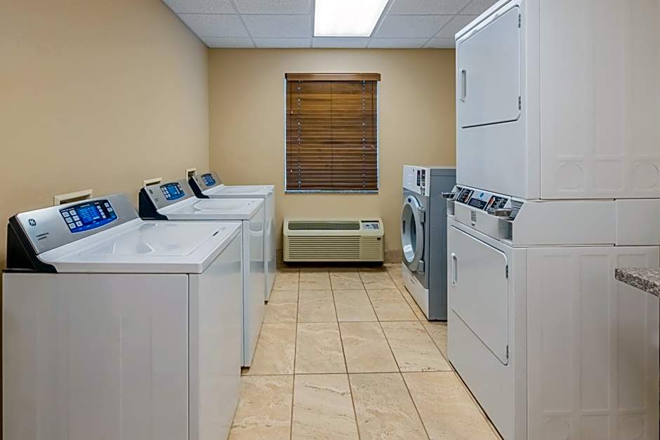 Landmark Suites - Williston