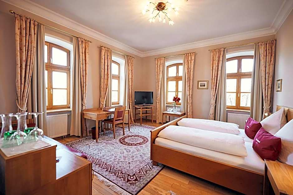 Hotel & Restaurant Waldschloss