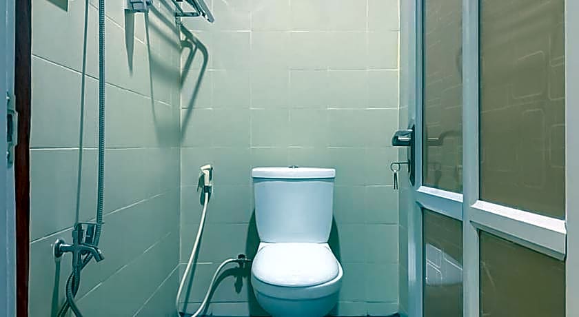 RedDoorz Syariah @ Jl D I Panjaitan Batu 7 Tanjung Pinang