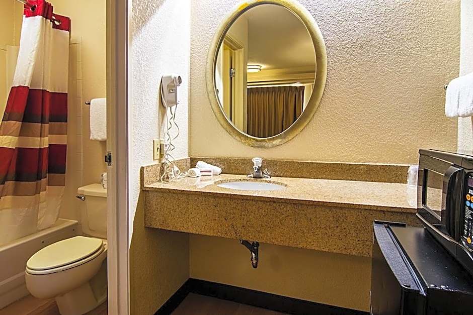 Red Oak Inn Southfield - Detroit