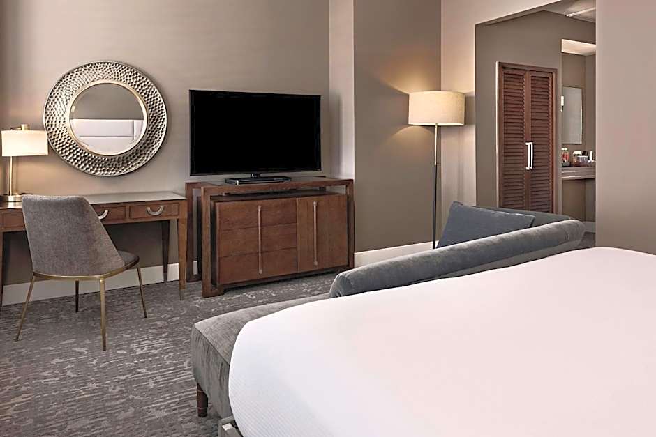 Ambassador Hotel Oklahoma City, Autograph Collection by Marriott