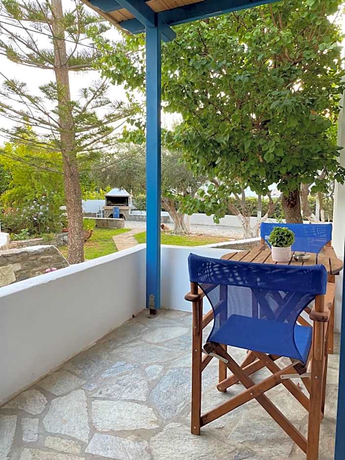 Villa Gelly's Studios