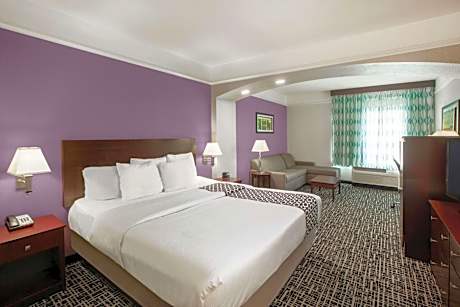 La Quinta Inn & Suites by Wyndham Mansfield