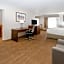 Baymont Inn & Suites Lazaro Cardenas