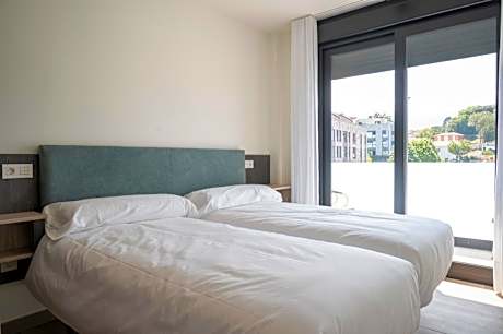 Deluxe Double or Twin Room with Balcony