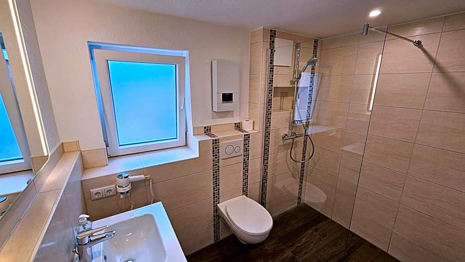 Hotel Dorfkrug Büsum - günstige Altbauzimmer Am Oland