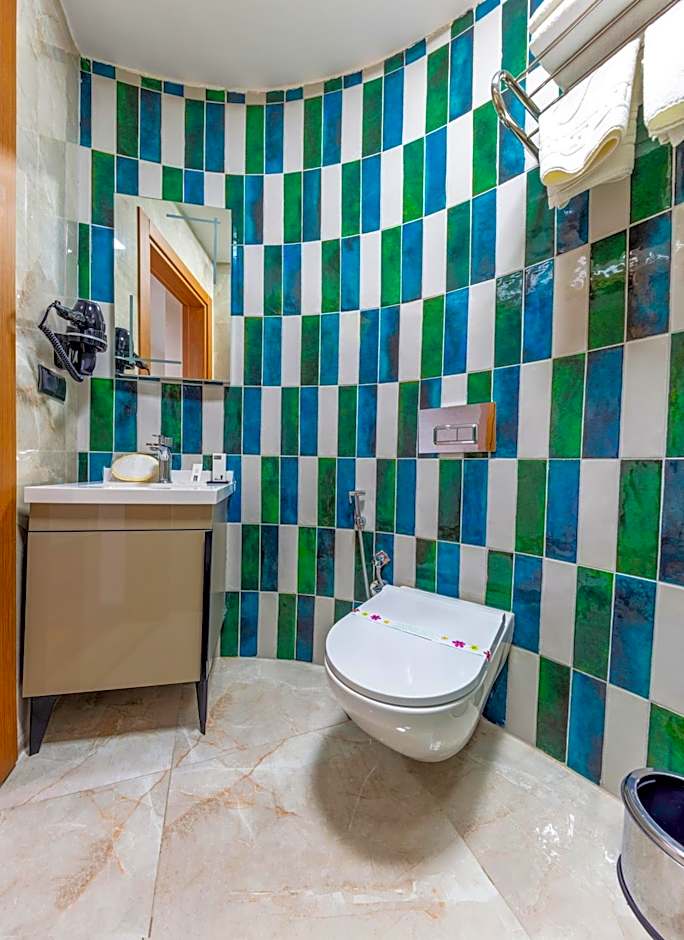 Dem Premium Hotel - Round Trip Airport Service - Istanbul International Airport