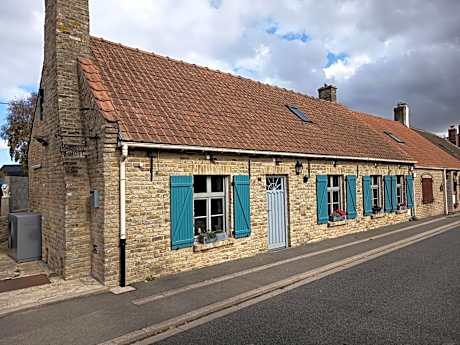 Deluxe Double Room (2 Adults + 1 Child)