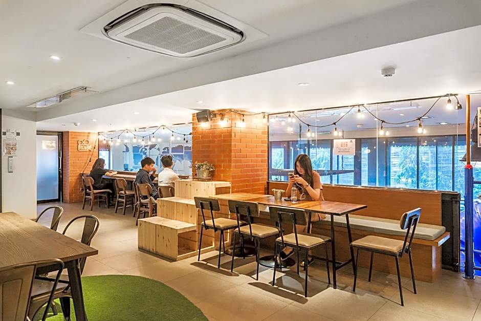 Kokotel Bangkok Surawong