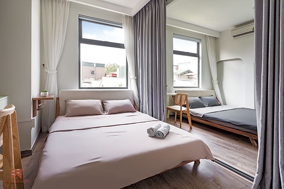 Nha Ngo Gach – Hanoi, NY
