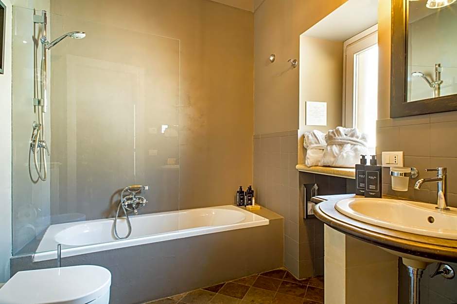 Locanda Don Serafino Historical Boutique Hotel