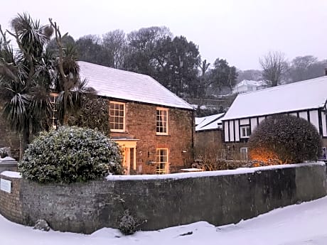 SPRING GARDENS B&B