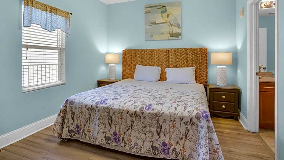 Laketown Wharf 1037