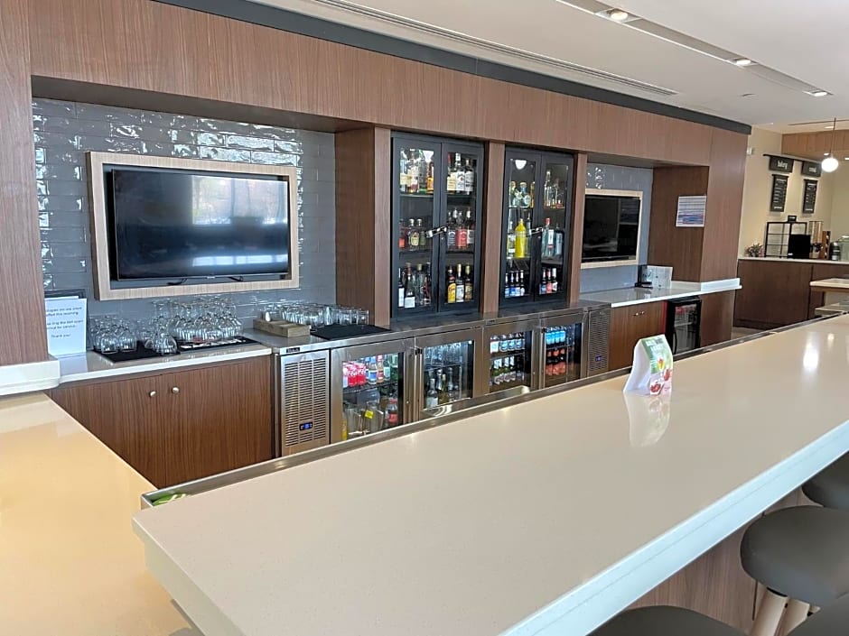 Holiday Inn Atlanta-Gas South Arena Area, an IHG Hotel By IHG