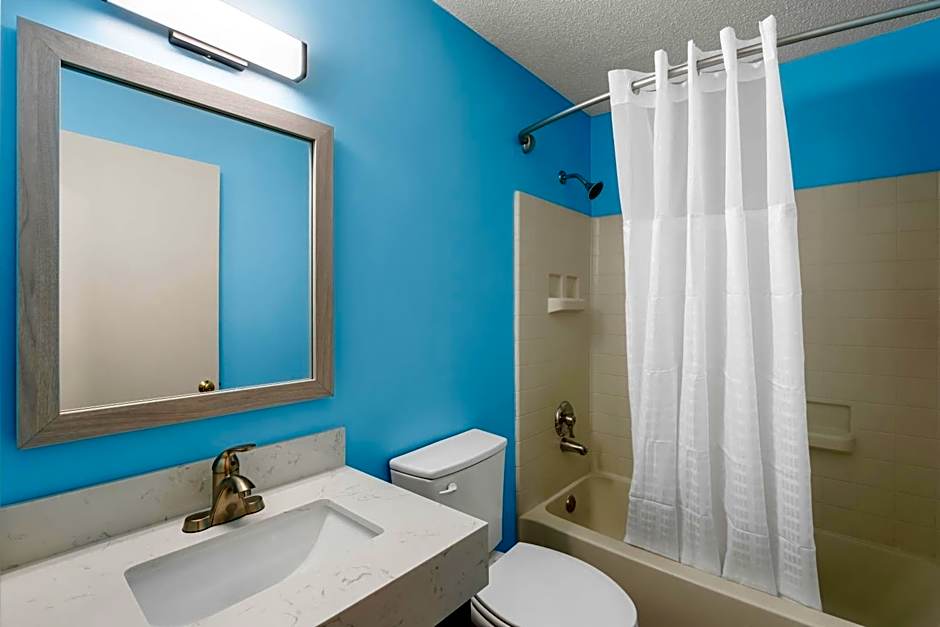 Suburban Studios Cary - RDU Airport