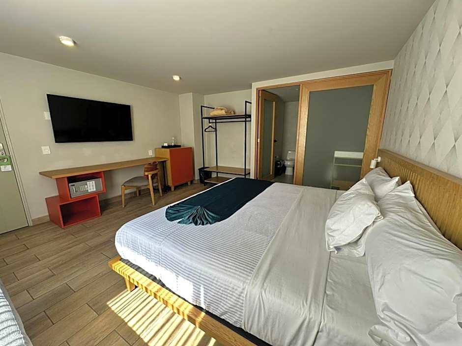 Oliva Plaza Hotel