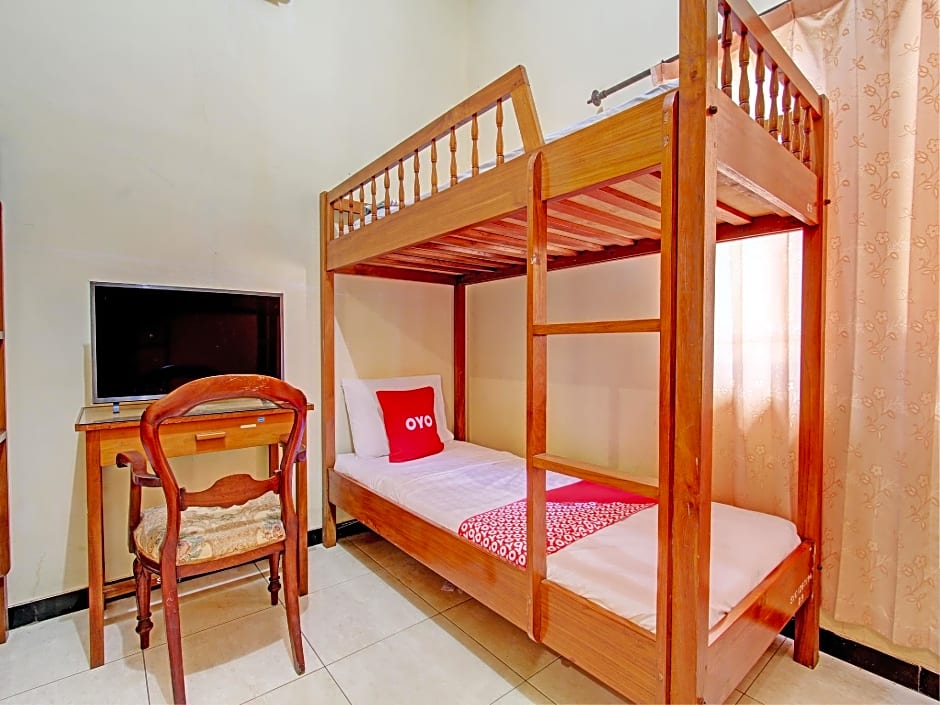 Hotel O Mtc Bunk Bed