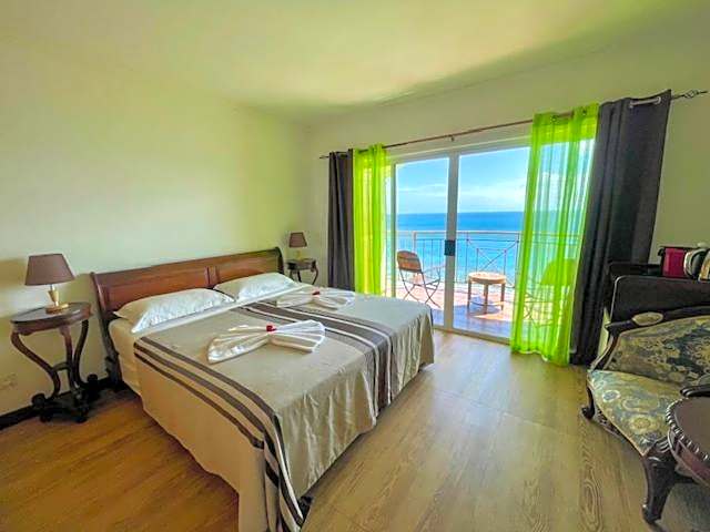 Treasure Cove Hotel & Restaurant