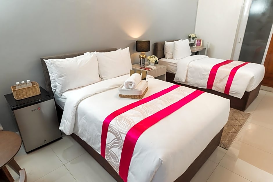 Monica Midtown Suites