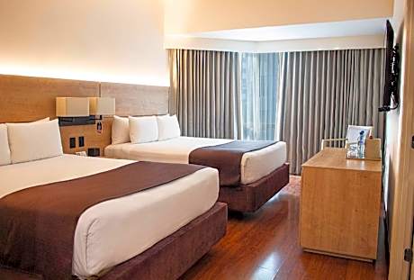 2 Queen Beds, Nonsmoking, Upgrade