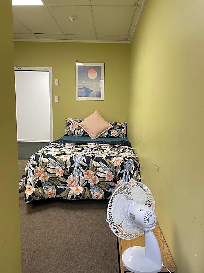 Silverfern Backpackers