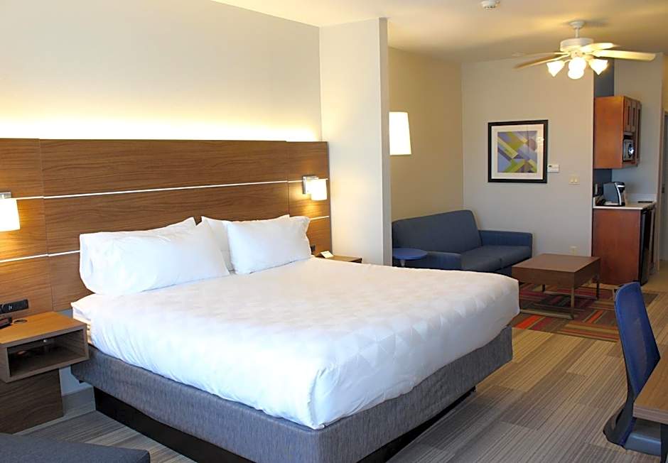 Holiday Inn Express Hotel & Suites Mansfield By IHG