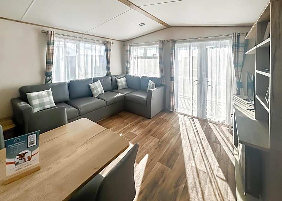 Riverside Holiday Village