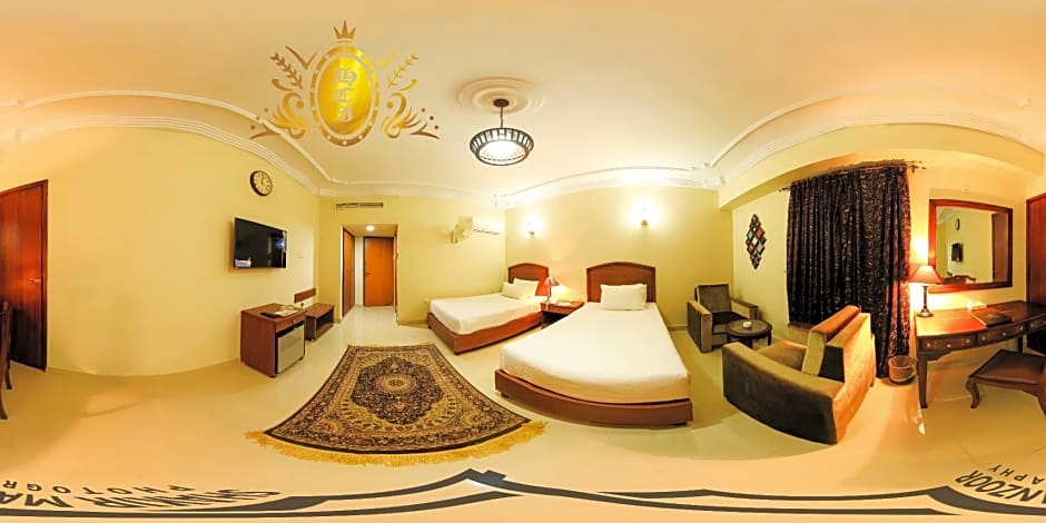 Hotel Crown Inn