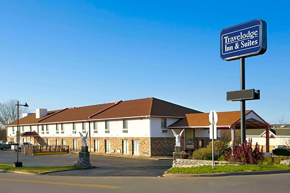 Travelodge Inn & Suites by Wyndham Muscatine