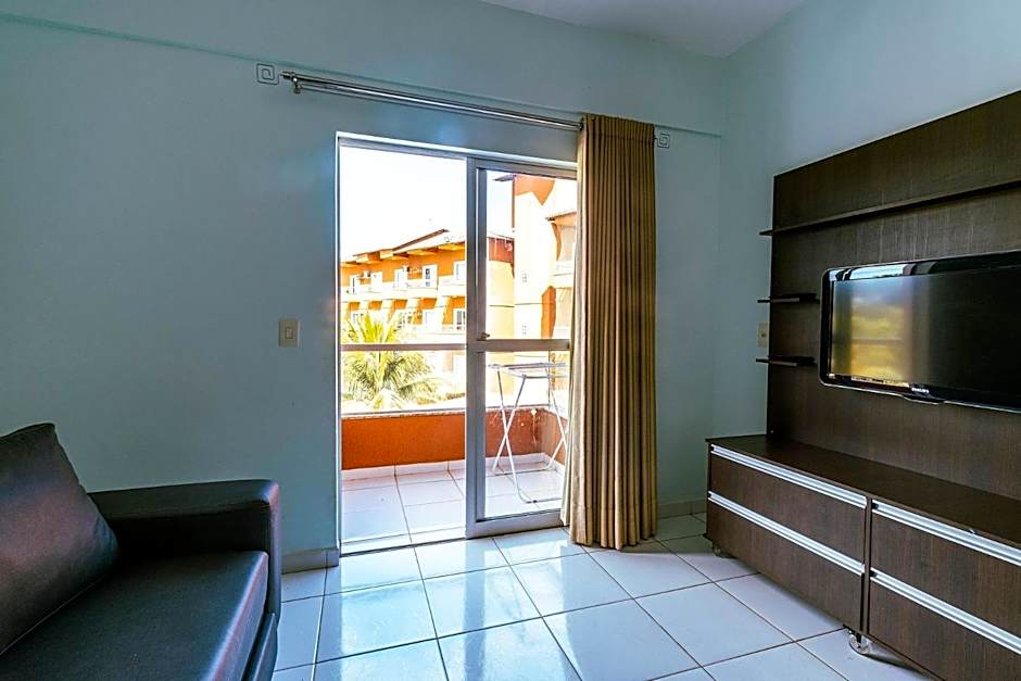 Frente ao Parque da Lagoa Quente Entrada NÃO INCLUSA Aptos Particulares com varanda