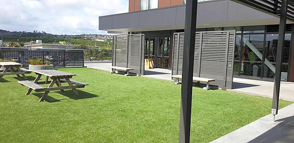 Ramada Suites by Wyndham Auckland Manukau Pacfic Centre