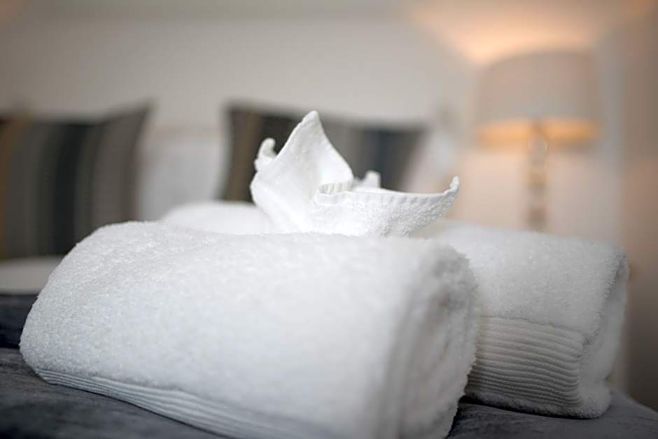 Great Blunts Stables - Stock Brook Manor Golf Club