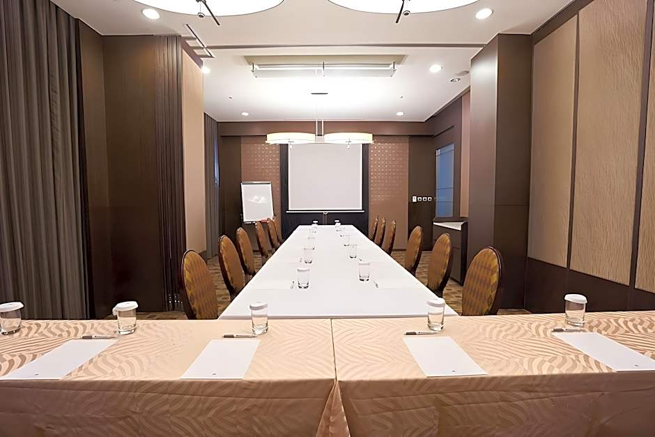 Taipung Suites Hotel