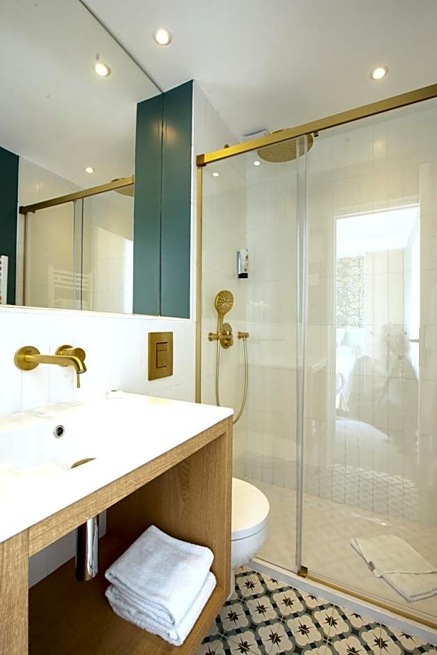 Hotel Des Batignolles